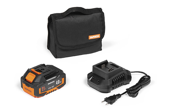 The snowplow is rechargeable DAEWOO DAST 3221Li SET