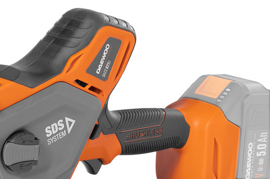 Akumuliatorinis  grandininis pjūklas DAEWOO DACS 821Li