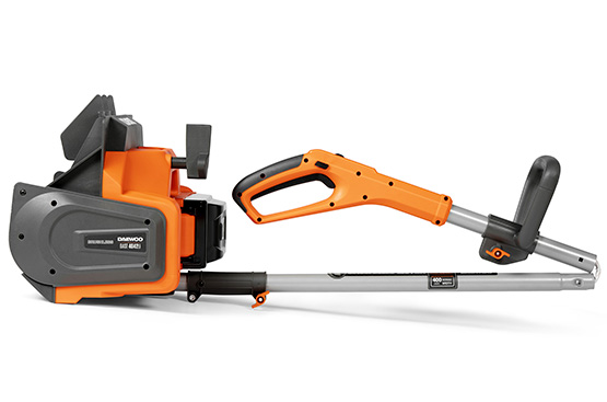 The snowplow is rechargeable DAEWOO DAST 4042Li Set