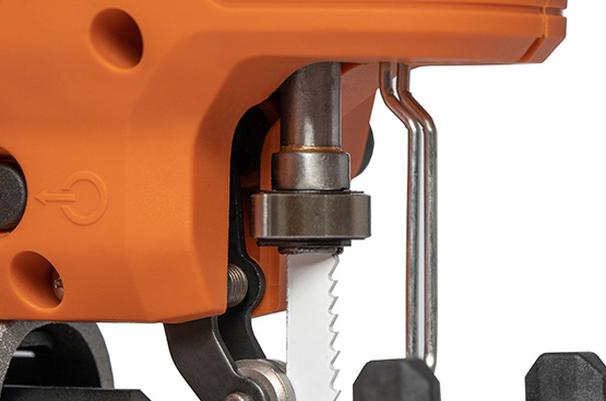 Akumuliatorinis siaurapjūklis DAEWOO DAJ 2221Li