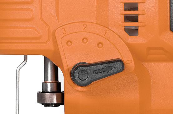 Akumuliatorinis siaurapjūklis DAEWOO DAJ 2221Li