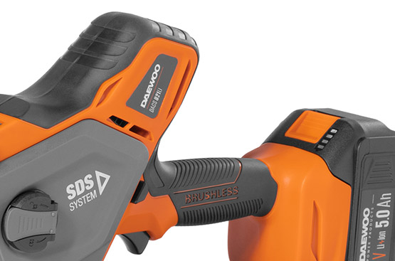 Akumuliatorinis  grandininis pjūklas DAEWOO DACS 821Li Set