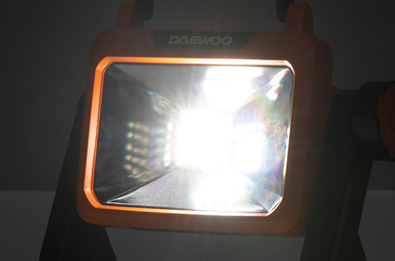 Akumuliatorinis prožektorius DAEWOO DAL 2521 Li